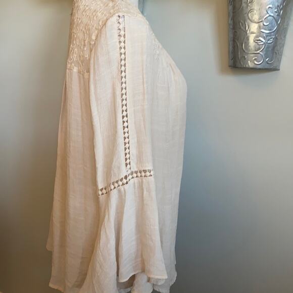 Beige New Directions Tayo  Tunic with Lace Trim Size Medium - Picture 6 of 9